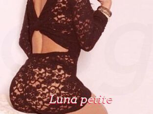 Luna_petite
