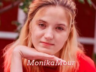 MonikaMour